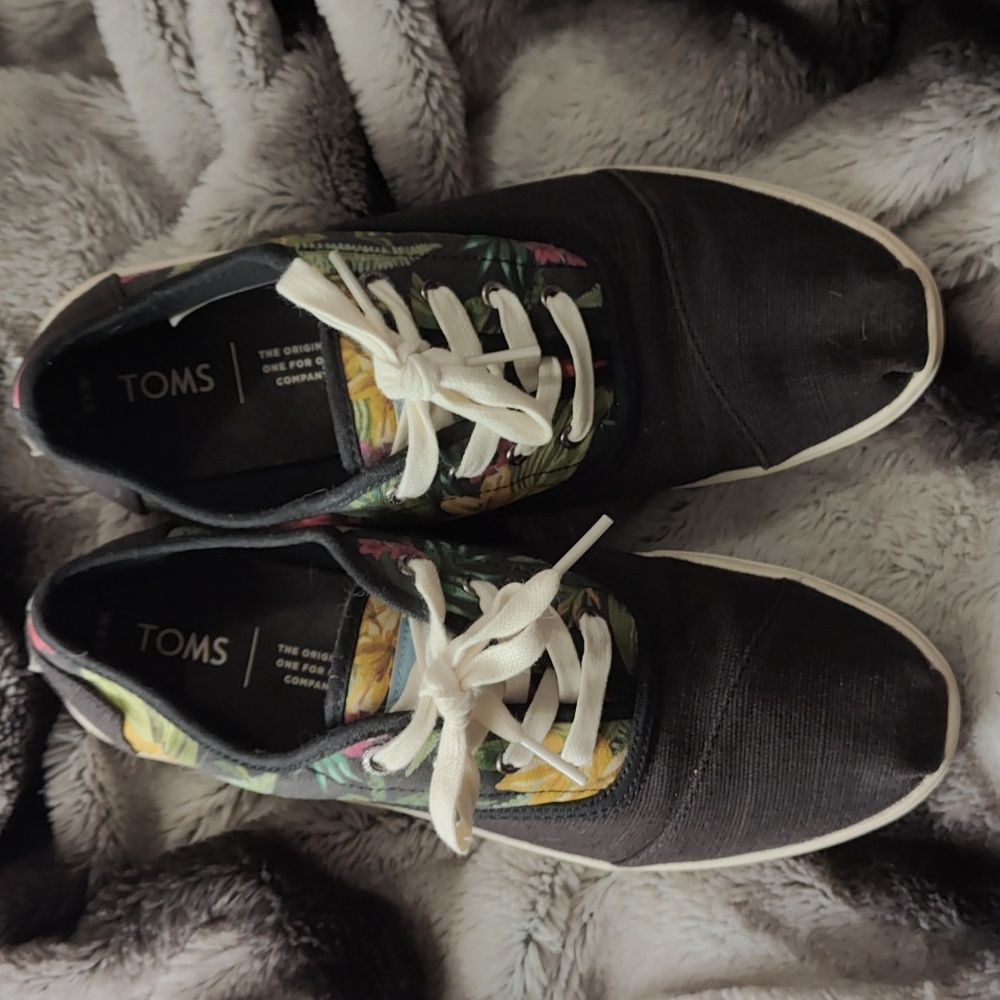 Toms tropical lace ups
